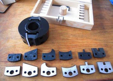 可変性のプロフィールのナイフの形削り盤のカッターが付いている TCJ2002 カッター ヘッド