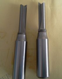TC0111 CNC の鋼鉄すねとかまれるルーターによってかまれるまっすぐなフルートの固体炭化物 Straignt